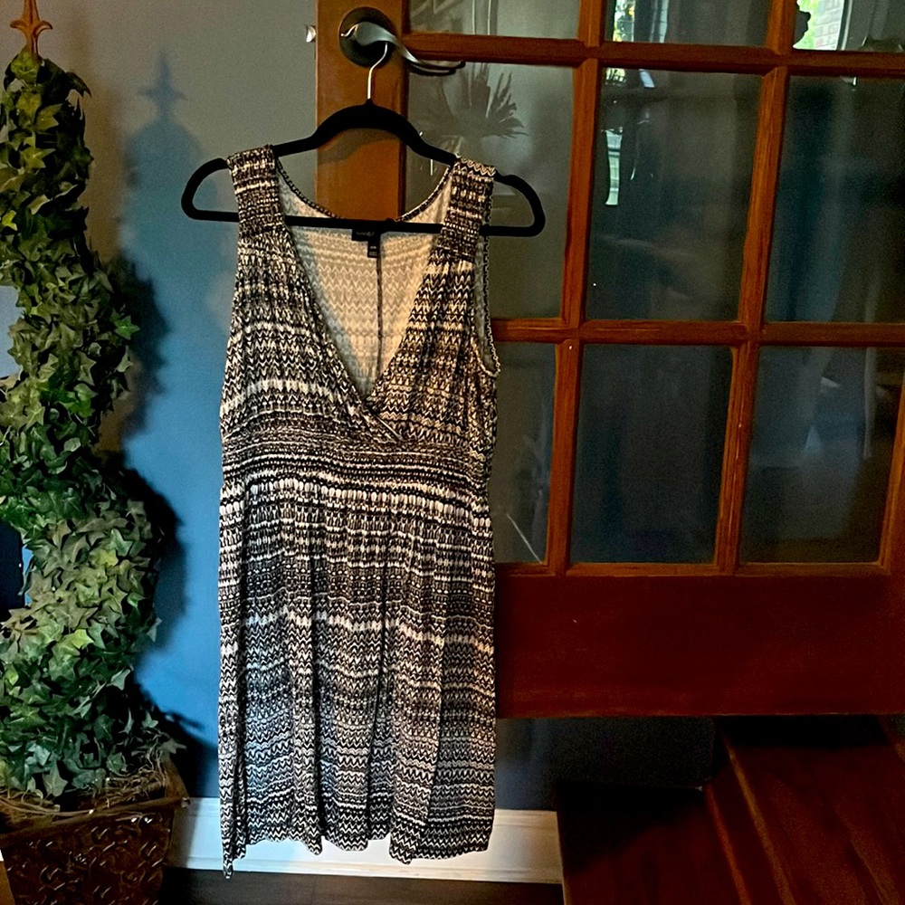 Stunning Lane Bryant black&white swing dress. Sleeveless & very soft. Size 14/16